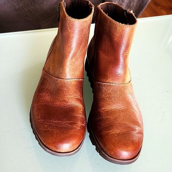 Sorel Harlow Leather Boots - Picture 2 of 9